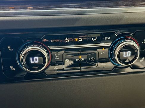 New 2026 GMC Sierra 1500 SLE w/ Preferred Package image 16