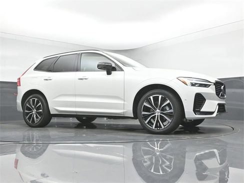 Used 2023 Volvo XC60 B5 Plus w/ Climate Package image 36