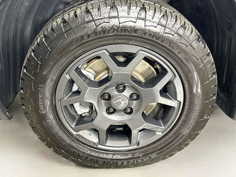 Used 2025 Honda Pilot TrailSport image 15