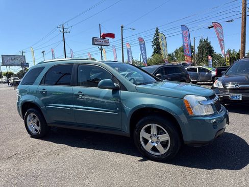 Used 2008 Chevrolet Equinox LT w/ LT Preferred Equipment Group image 2