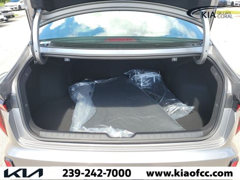 New 2026 Kia K4 GT-Line w/ GT-Line Premium Package FWD image 11