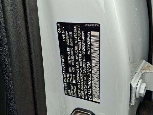 New 2025 Porsche Macan image 21