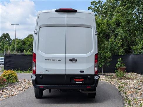 Used 2024 Ford Transit 250 148 High Roof AWD image 4