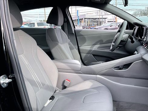 Used 2021 Hyundai Elantra SEL image 8