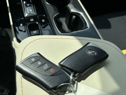 Used 2024 Lexus NX 250 FWD image 35