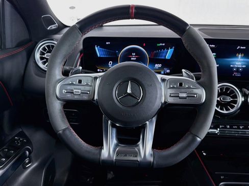 Used 2023 Mercedes-Benz GLB 35 AMG 4MATIC image 17