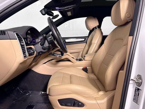 Used 2022 Porsche Cayenne E-Hybrid AWD/4WD image 26