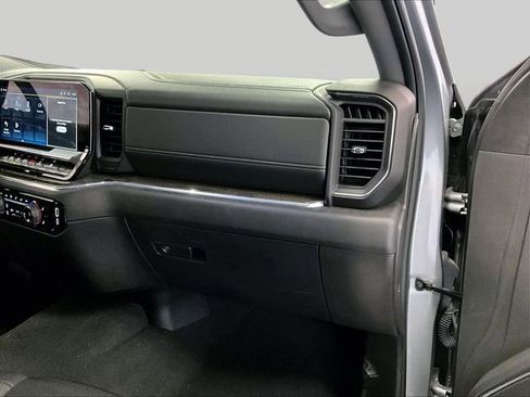Used 2024 Chevrolet Silverado 1500 LT AWD/4WD image 15