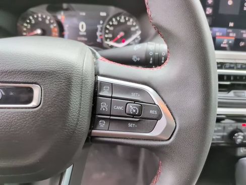Used 2024 Jeep Compass Trailhawk AWD/4WD image 15