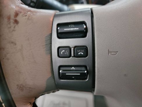 Used 2010 Nissan Armada Titanium w/ DVD Entertainment Pkg image 31