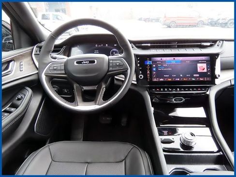 New 2026 Jeep Grand Cherokee L Limited AWD/4WD image 12
