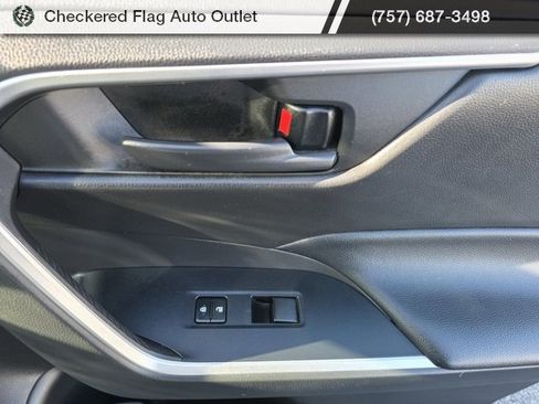 Used 2021 Toyota RAV4 LE image 43