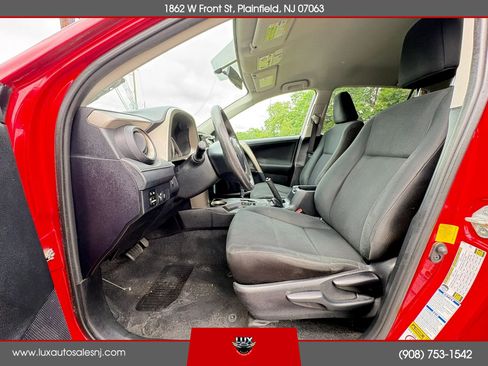 Used 2014 Toyota RAV4 LE AWD/4WD image 11