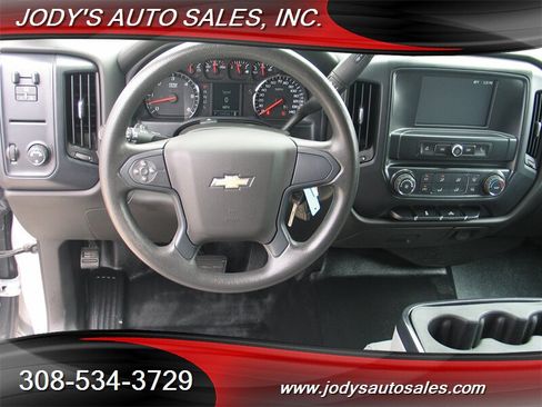 Used 2018 Chevrolet Silverado 1500 W/T w/ Trailering Package RWD image 6