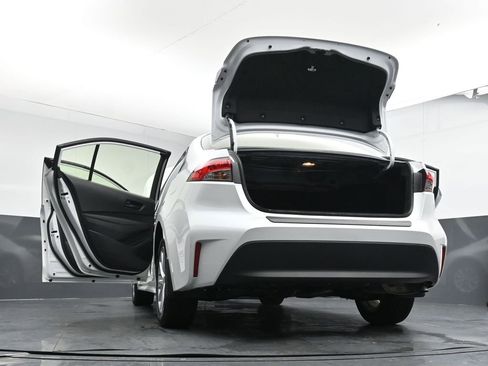 Used 2025 Toyota Corolla LE image 52