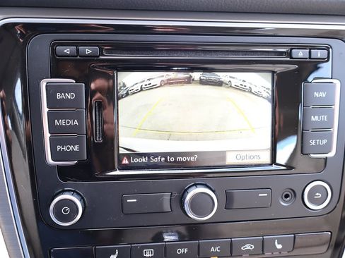 Used 2014 Volkswagen Passat TDI SE FWD image 27