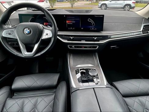 Used 2023 BMW X7 xDrive40i w/ Premium Package AWD/4WD image 7