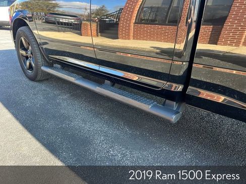 Used 2019 RAM 1500 Express w/ Express Value Package image 9