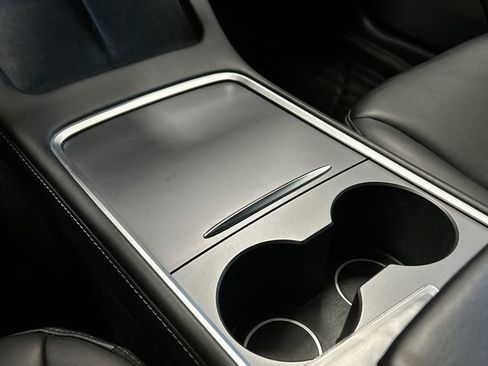 Used 2022 Tesla Model 3 Base image 15