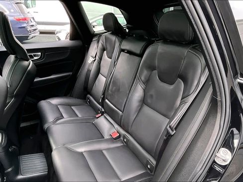 Used 2024 Volvo XC60 T8 Ultimate image 39