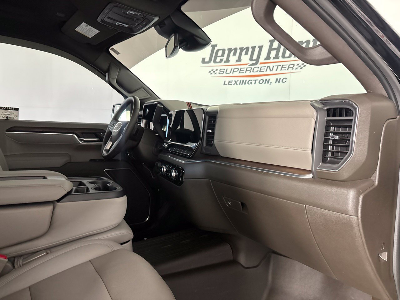 Used 2026 GMC Sierra 1500 SLT w/ X31 Off-Road Package AWD/4WD image 26