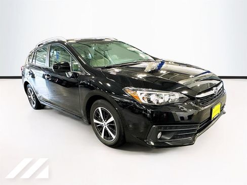 Used 2022 Subaru Impreza 2.0i Premium AWD/4WD image 3