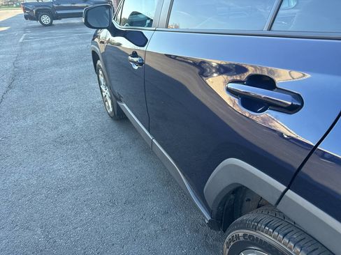 Used 2020 Toyota RAV4 XLE Premium image 22