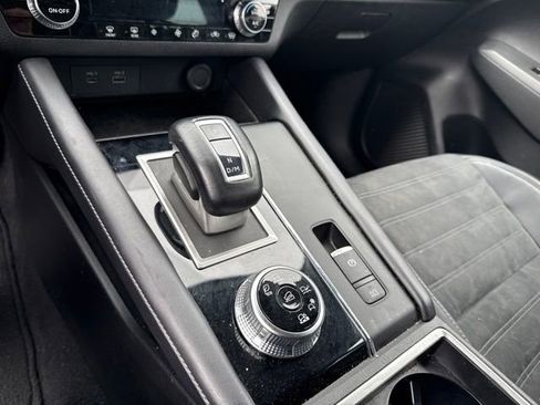Used 2023 Mitsubishi Outlander SE AWD/4WD image 14
