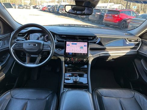 Used 2022 Jeep Grand Cherokee L Limited image 17