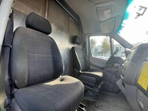 Used 2018 Mercedes-Benz Sprinter 2500 image 11