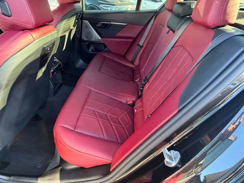 Used 2025 BMW i5 xDrive40 w/ M Sport Package image 32