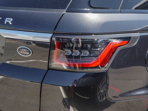 Used 2018 Land Rover Range Rover Sport HSE AWD/4WD image 7