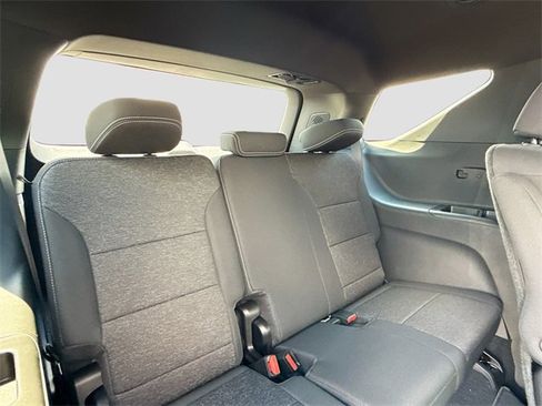 New 2026 Chevrolet Traverse LT w/ LPO, Floor Liner Package image 31