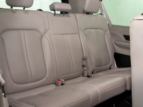 Used 2024 Jeep Wagoneer L Series II image 26