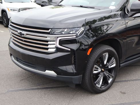Used 2021 Chevrolet Tahoe High Country w/ Premium Package AWD/4WD image 6