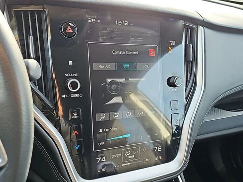 Used 2022 Subaru Outback Premium image 16