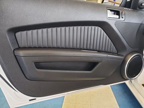 Used 2013 Ford Mustang Shelby GT500 RWD image 22