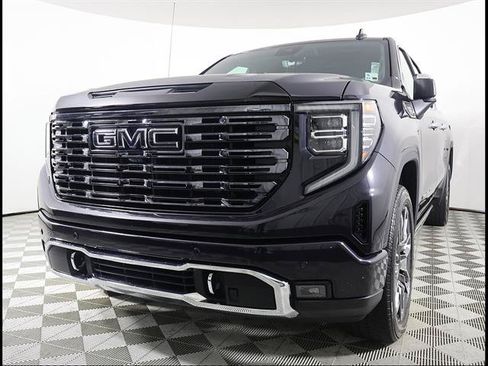 Used 2025 GMC Sierra 1500 Denali Ultimate AWD/4WD image 3