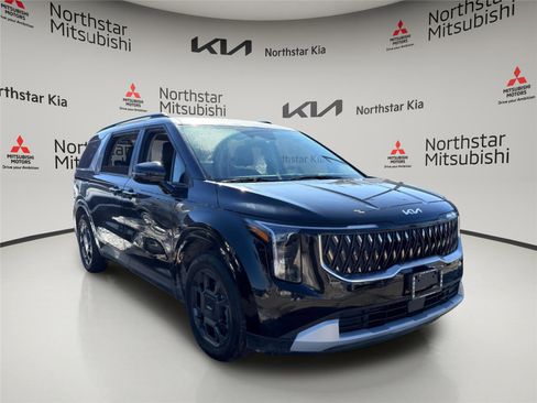 Used 2025 Kia Carnival EX image 5