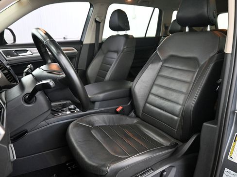 Used 2019 Volkswagen Atlas SEL Premium image 6