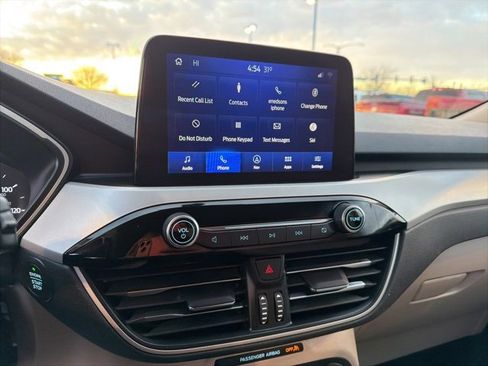 Used 2020 Ford Escape SE image 26