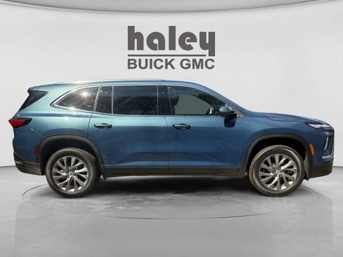 New 2026 Buick Enclave Preferred FWD image 2