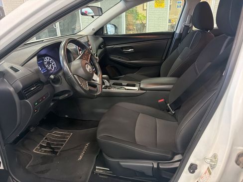 Used 2024 Nissan Sentra SV w/ All-Weather Package FWD image 8