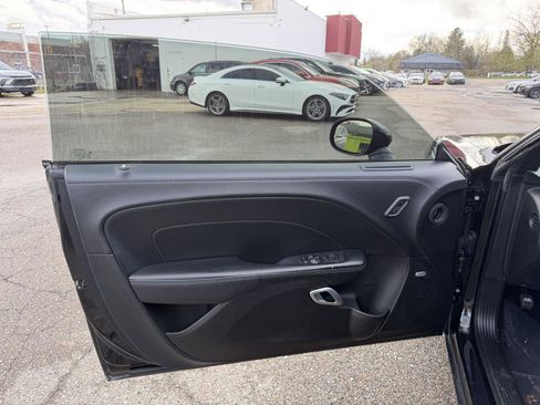 Used 2022 Dodge Challenger R/T w/ Plus Package image 9