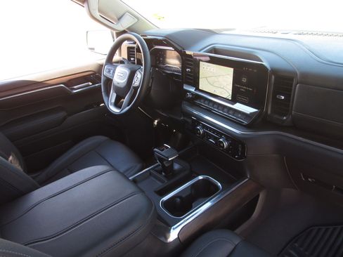 Used 2023 GMC Sierra 1500 SLT w/ SLT Premium Plus Package image 10