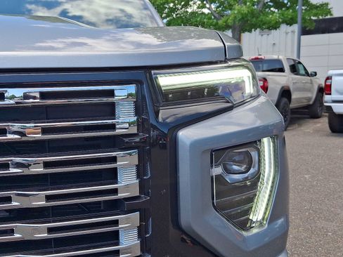 Used 2026 GMC Canyon Denali AWD/4WD image 11
