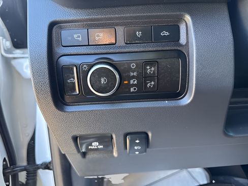 Used 2024 Ford F250 Platinum AWD/4WD image 9