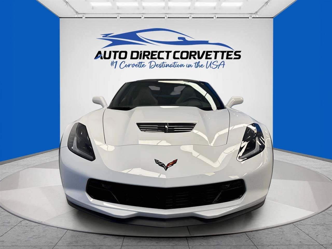 Used 2019 Chevrolet Corvette Z06 RWD image 2
