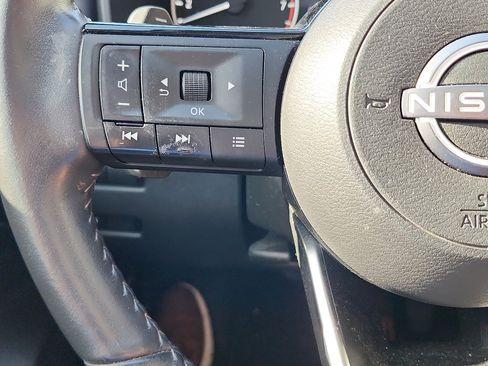 Used 2022 Nissan Rogue SV w/ SV Premium Package image 15