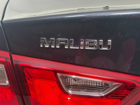 Used 2023 Chevrolet Malibu LS FWD image 10